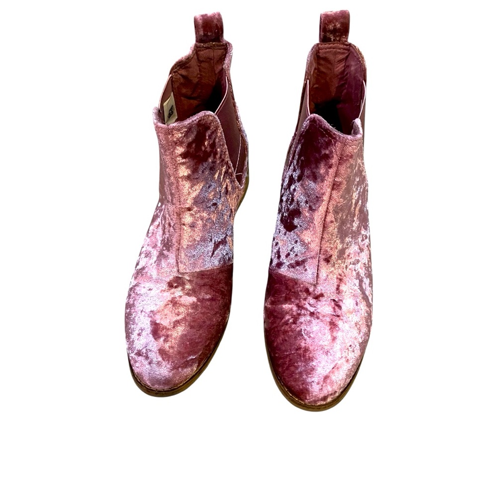 Toms women's size 8 Velvet Ankle Boots in Pink VGUC